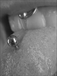 Piercing à la langue sexy